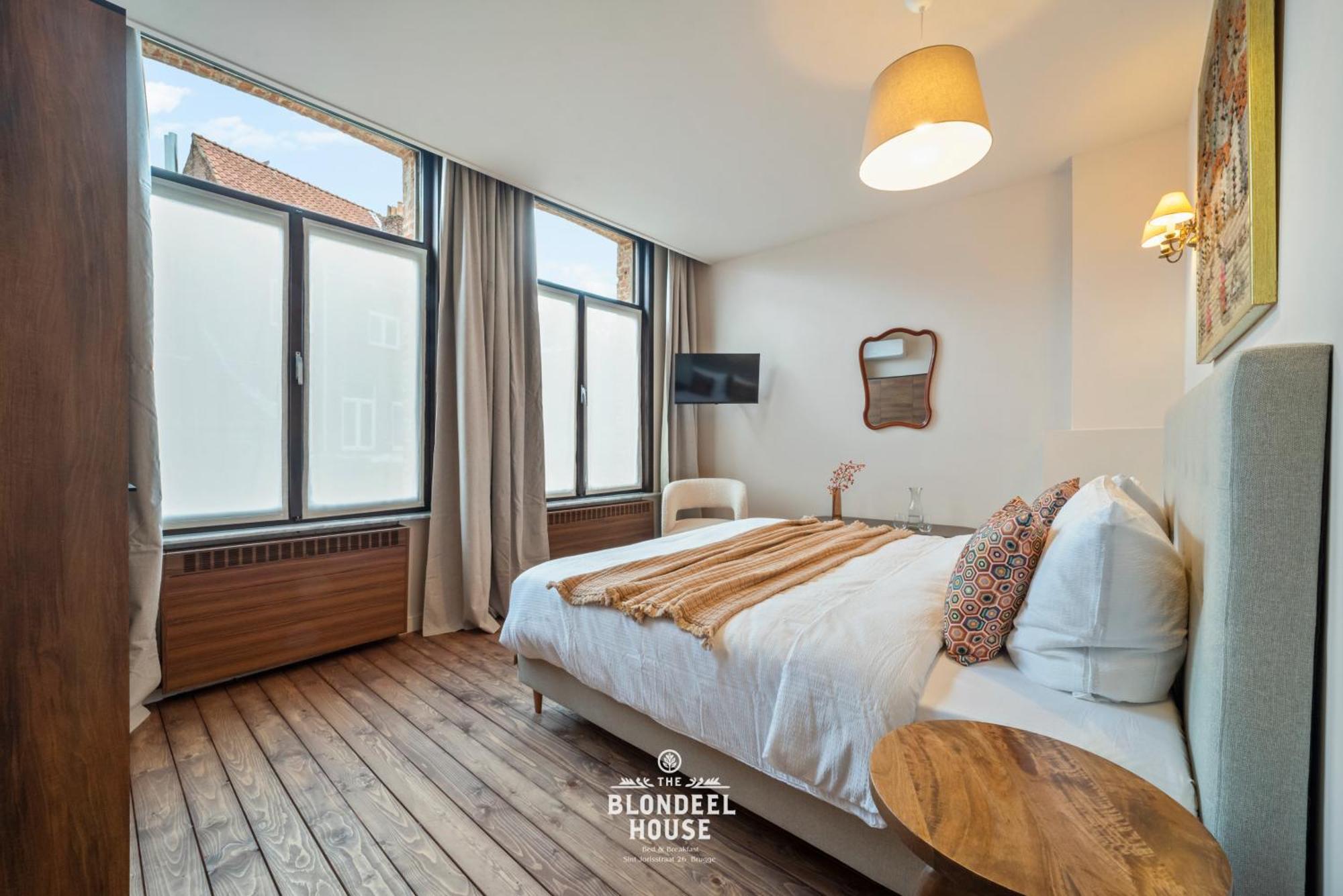 Bed & Breakfast The Blondeel House Brugge Center Екстериор снимка