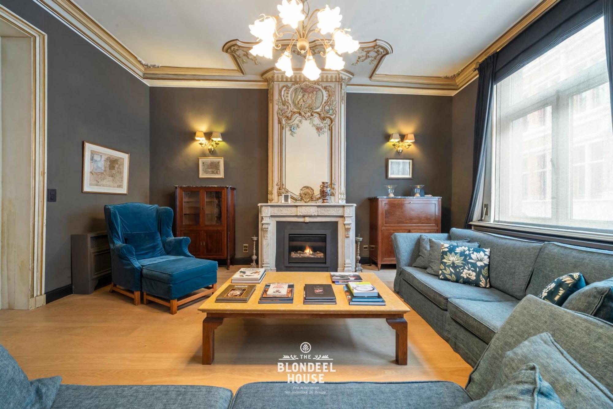 Bed & Breakfast The Blondeel House Brugge Center Екстериор снимка